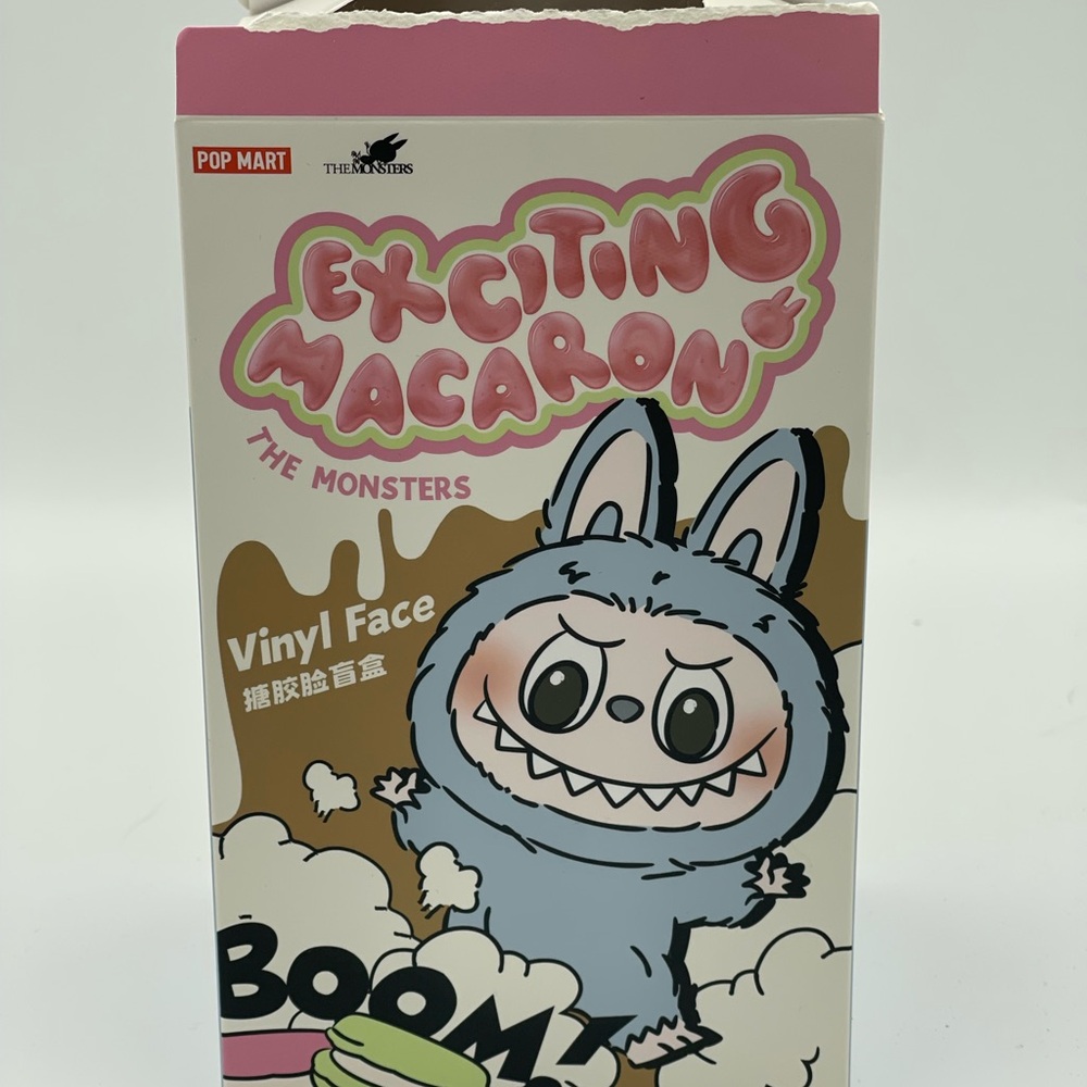 Pop Mart Exciting Macaron Plush Vinyl Face Doll - SOYMILK Labubu - Picture 2 of 6